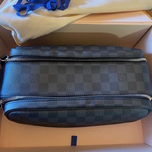 Louis Vuitton- Mens Toiletry bag- Shaving bag